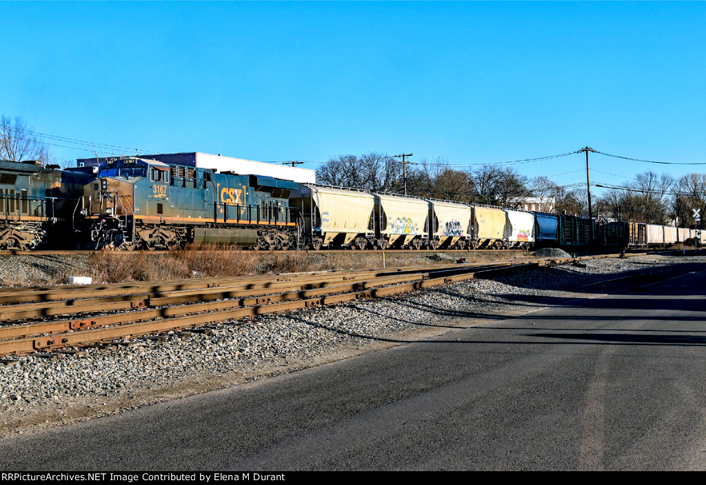 CSX 3167 on M-410